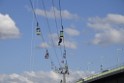 Koelner Seilbahn Gondel blieb haengen Koeln Linksrheinisch P457